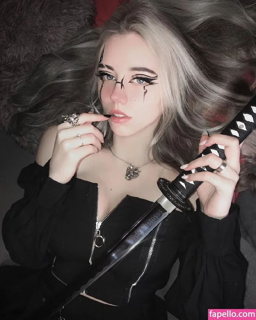 Dolchstosss Onlyfans Photo Gallery 