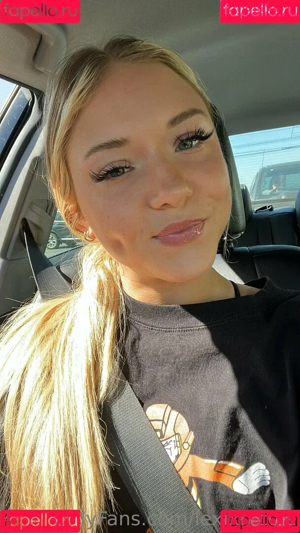 lexixnicole Onlyfans Photo Gallery 