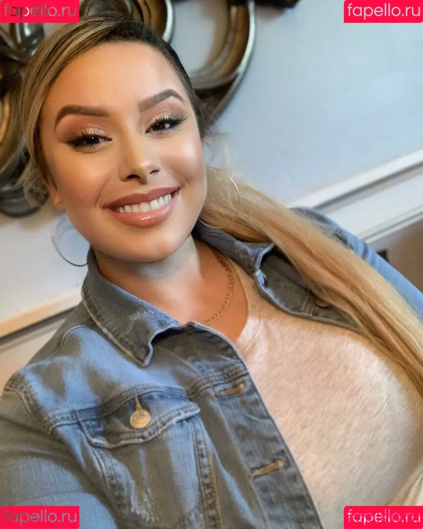 Blondiemami Onlyfans Photo Gallery 