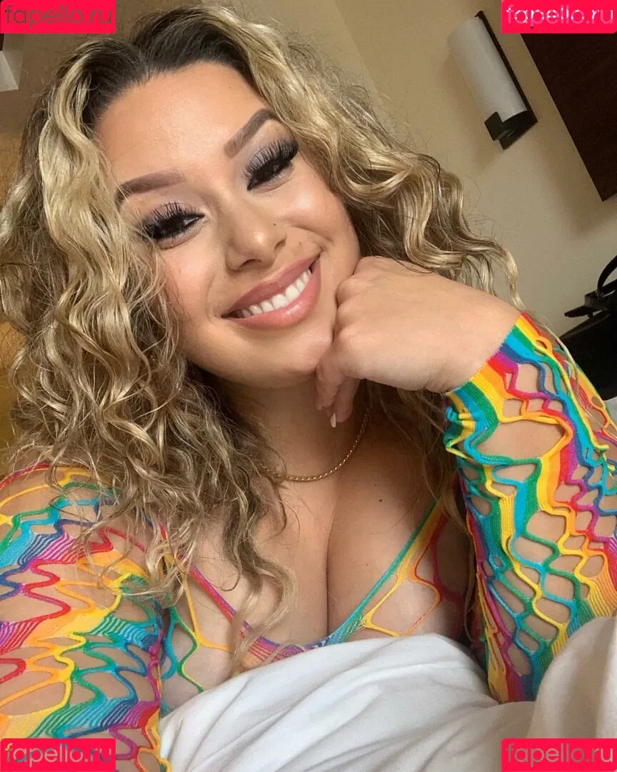 Blondiemami Onlyfans Photo Gallery 