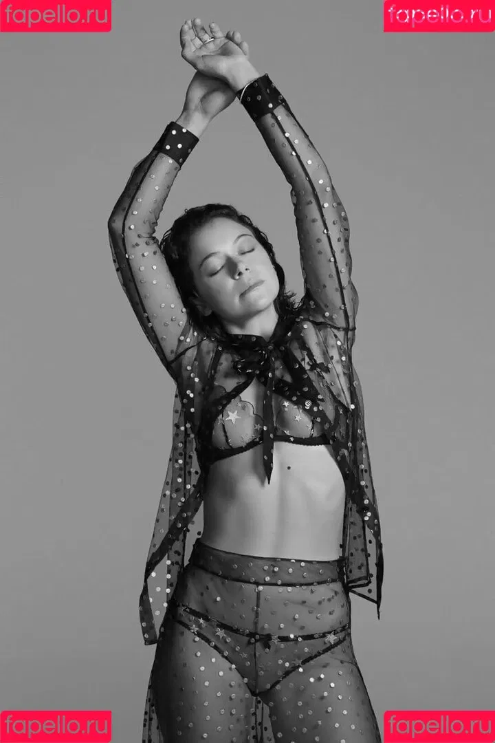 Tatiana Maslany Onlyfans Photo Gallery 