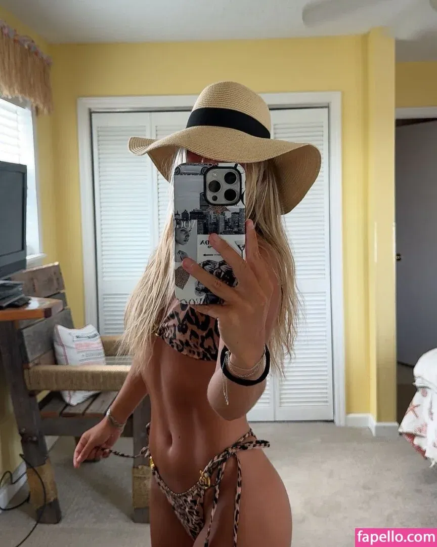 Emily Sentner Onlyfans Photo Gallery 