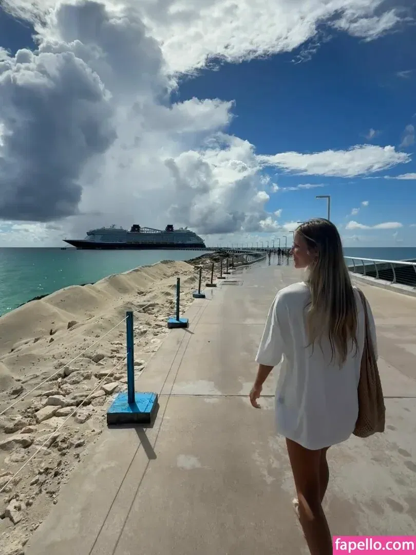 Emily Sentner Onlyfans Photo Gallery 