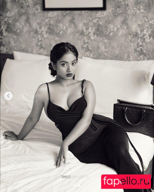 Sneha Biswas Nude Onlyfans Photo 9