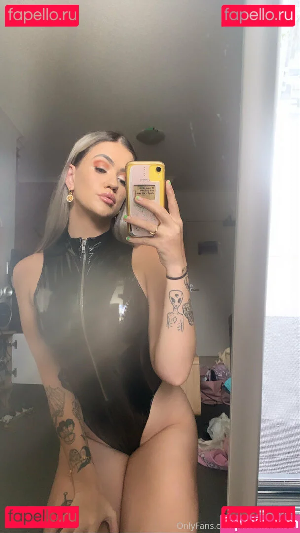 dana.petrova Onlyfans Photo Gallery 