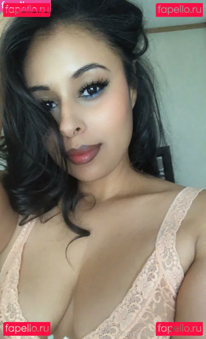 dana.petrova Onlyfans Photo Gallery 