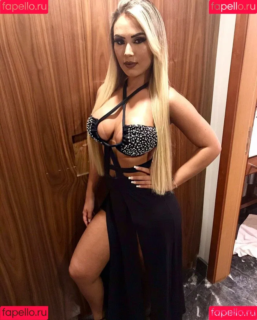 Isabella Pinheiro Onlyfans Photo Gallery 