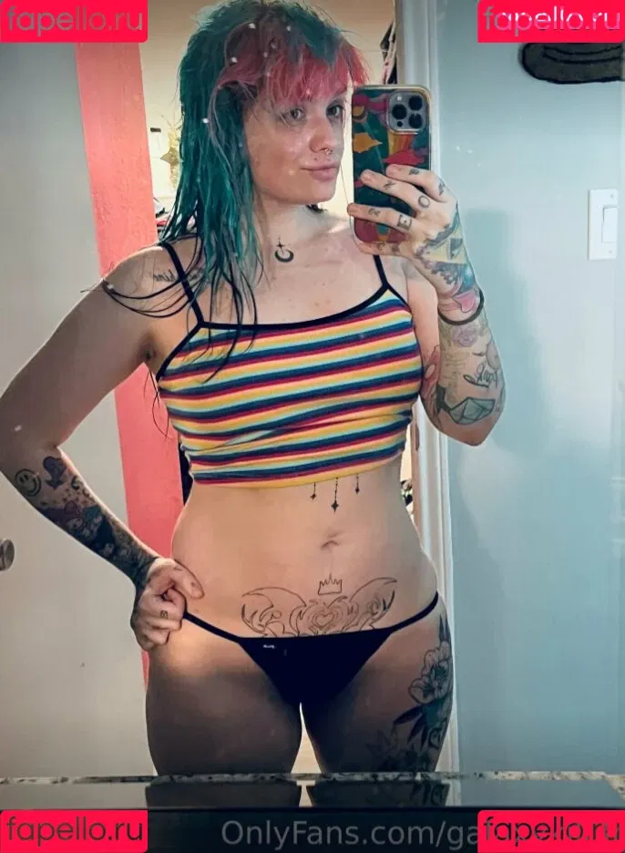 happilyeverawful Onlyfans Photo Gallery 