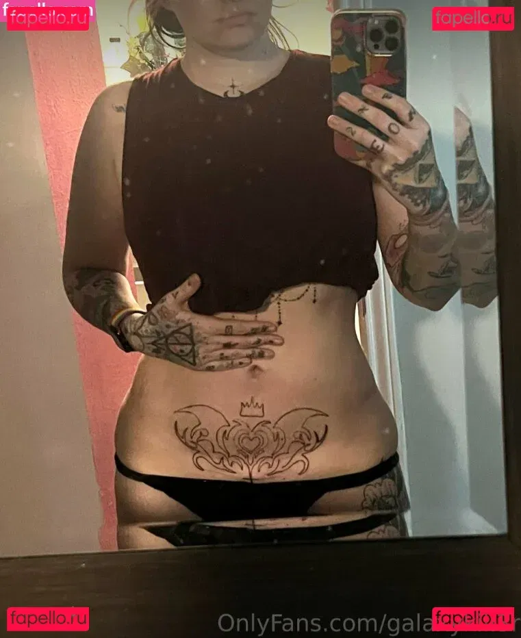 happilyeverawful Onlyfans Photo Gallery 