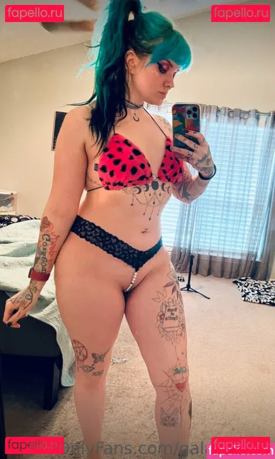 happilyeverawful Onlyfans Photo Gallery 