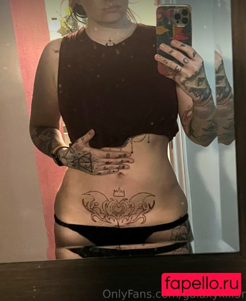 happilyeverawful Nude Onlyfans Photo 22