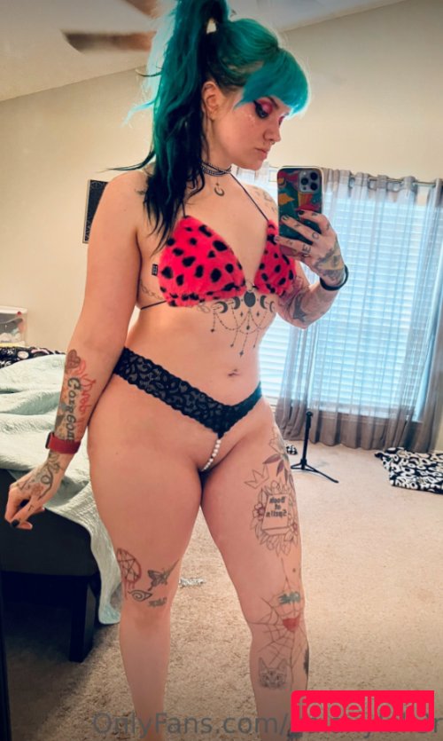 happilyeverawful Nude Onlyfans Photo 8