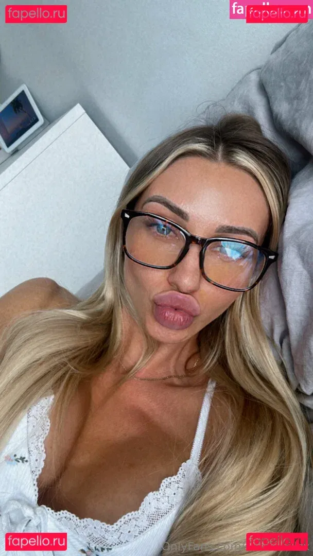 Zara_xo Onlyfans Photo Gallery 