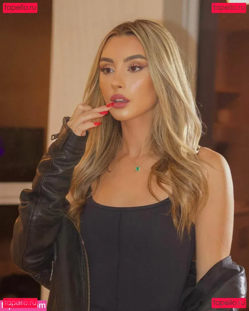 Adriatiles Onlyfans Photo Gallery 