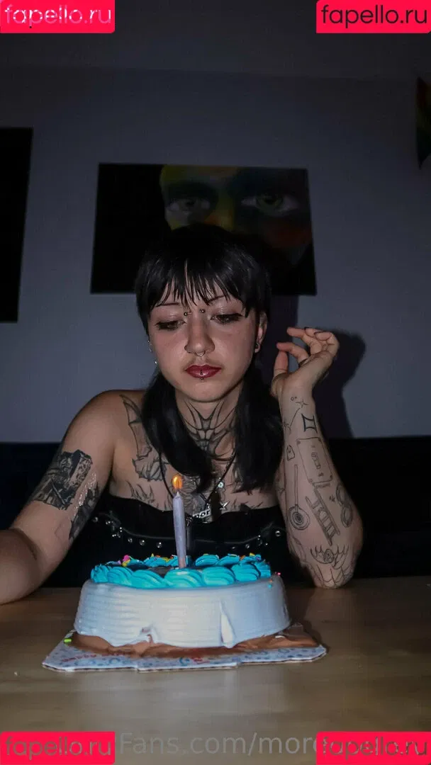more00grey Onlyfans Photo Gallery 