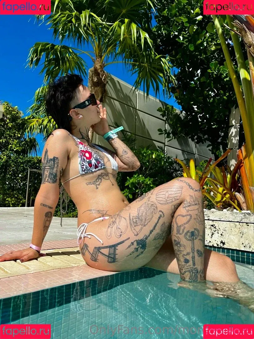 more00grey Onlyfans Photo Gallery 