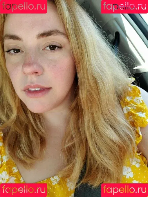 CluelessonVHS Onlyfans Photo Gallery 