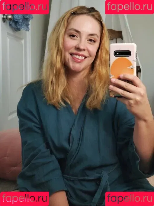 CluelessonVHS Onlyfans Photo Gallery 