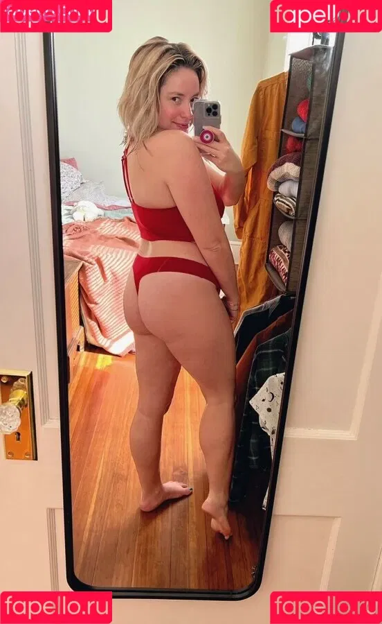 CluelessonVHS Onlyfans Photo Gallery 