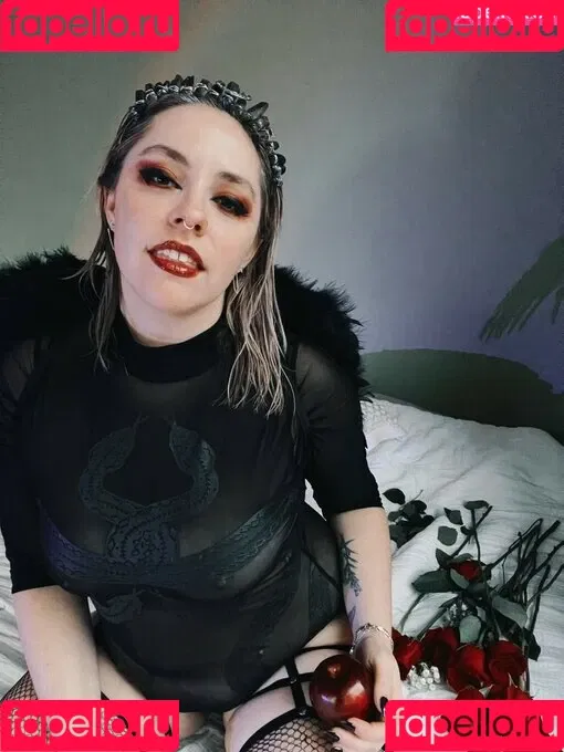 CluelessonVHS Onlyfans Photo Gallery 