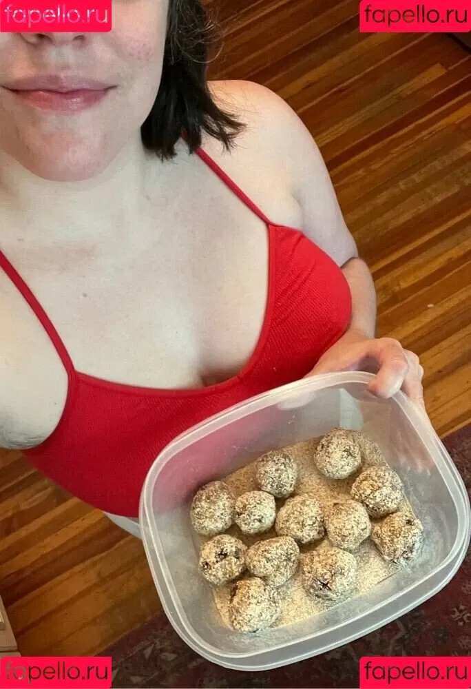 CluelessonVHS Onlyfans Photo Gallery 
