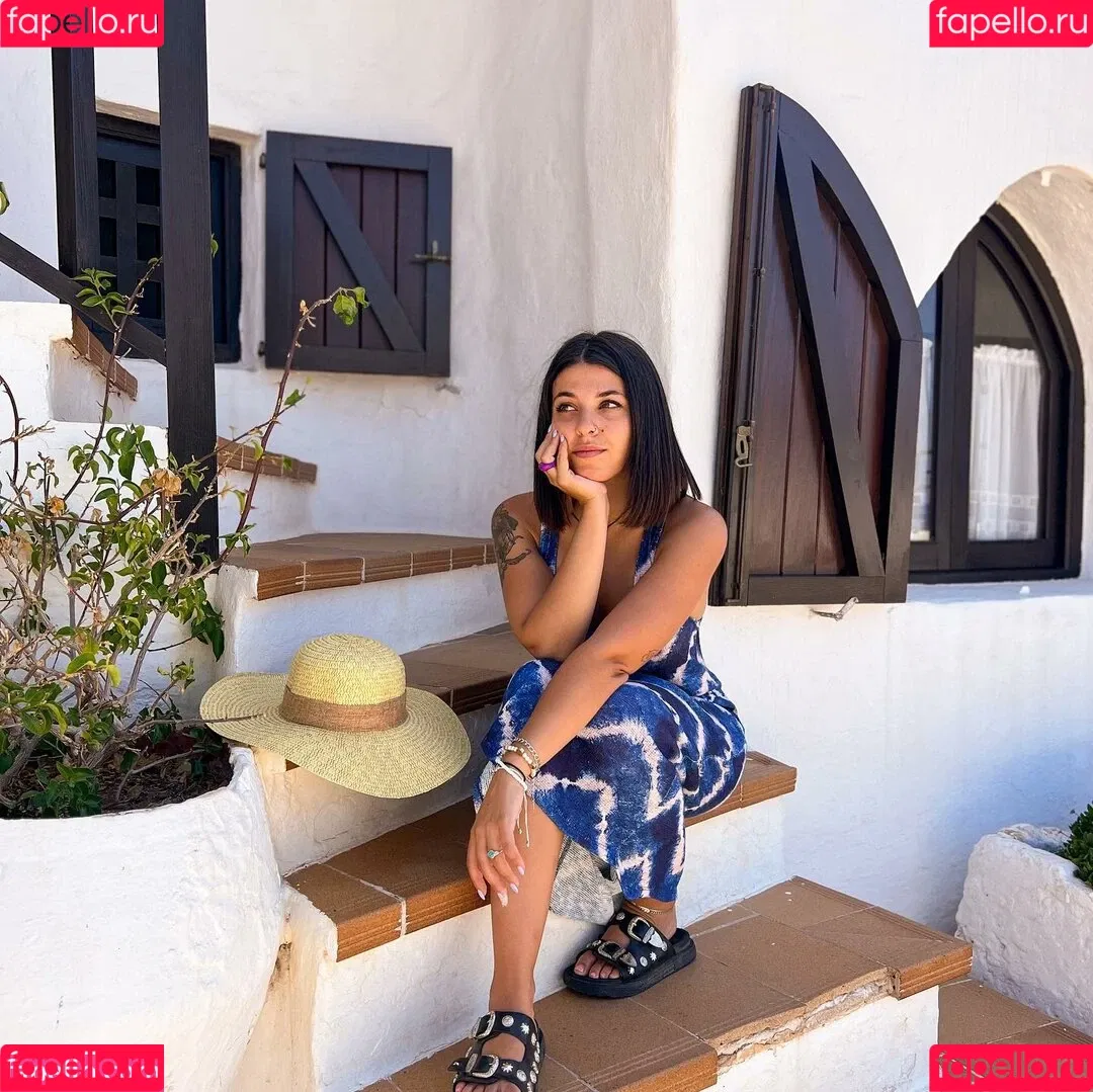 Marta De Lola Onlyfans Photo Gallery 