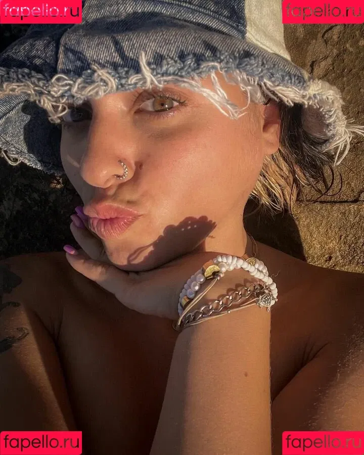 Marta De Lola Onlyfans Photo Gallery 