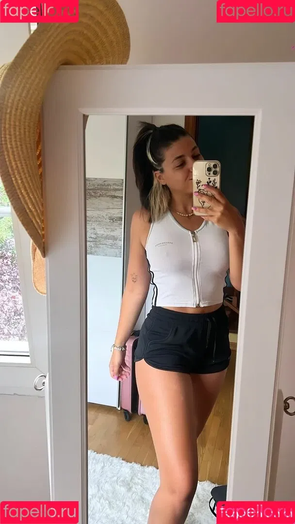 Marta De Lola Onlyfans Photo Gallery 