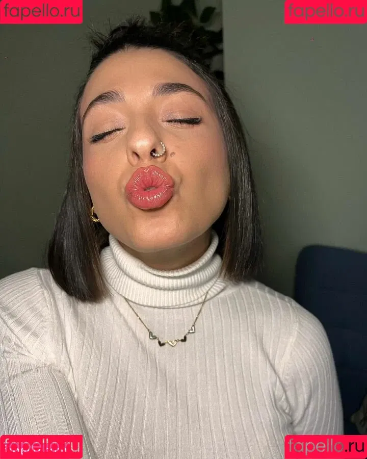 Marta De Lola Onlyfans Photo Gallery 