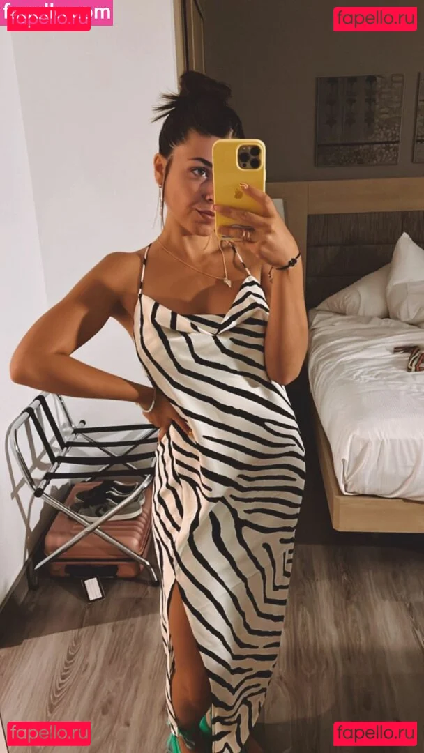 Marta De Lola Onlyfans Photo Gallery 