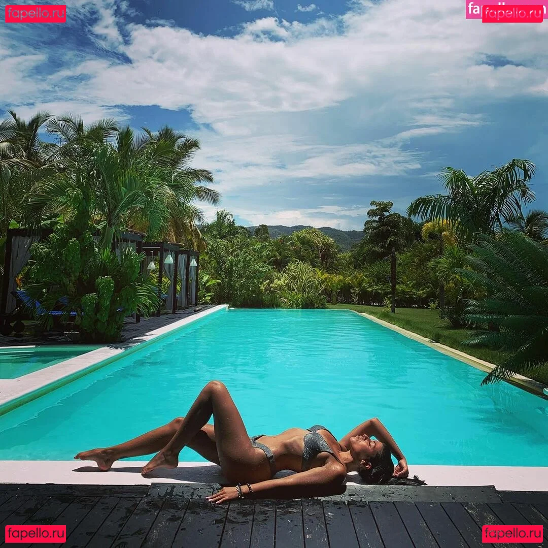 Marta De Lola Onlyfans Photo Gallery 