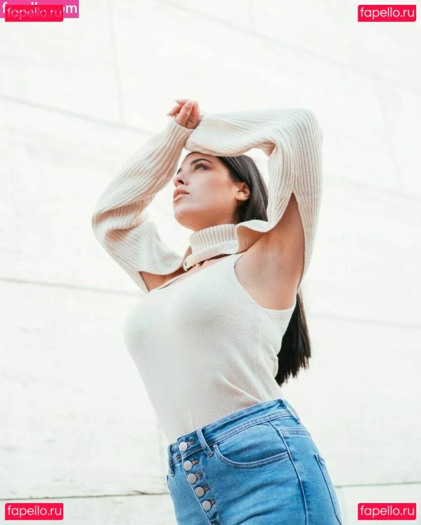 Marta De Lola Onlyfans Photo Gallery 