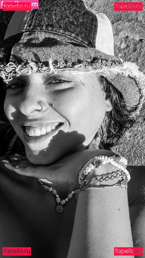 Marta De Lola Onlyfans Photo Gallery 