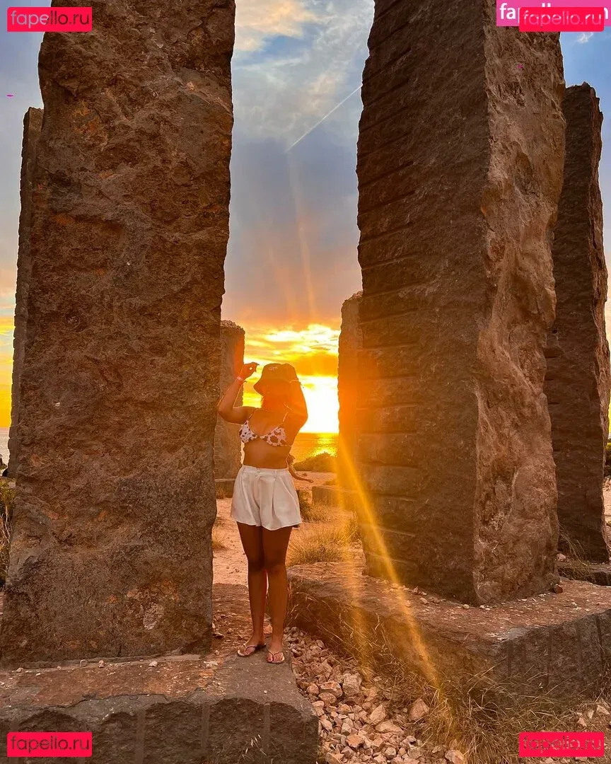 Marta De Lola Onlyfans Photo Gallery 