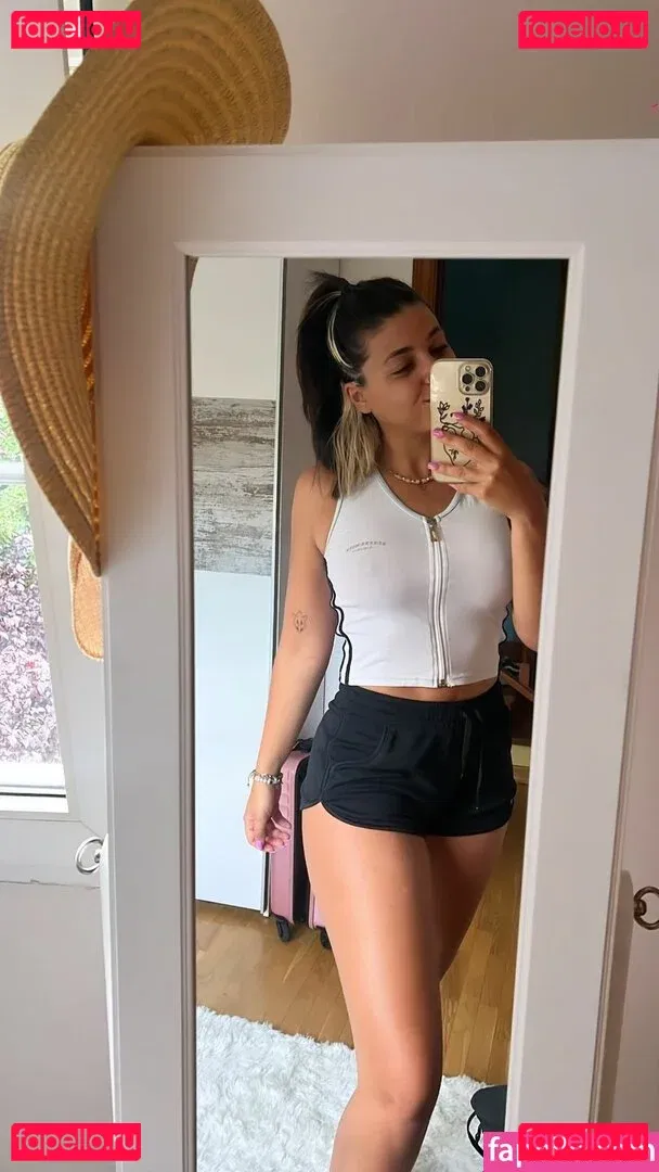 Marta De Lola Onlyfans Photo Gallery 