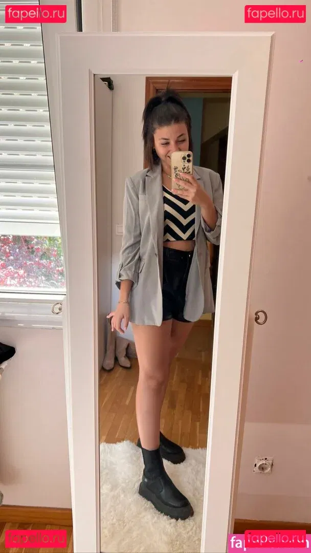 Marta De Lola Onlyfans Photo Gallery 