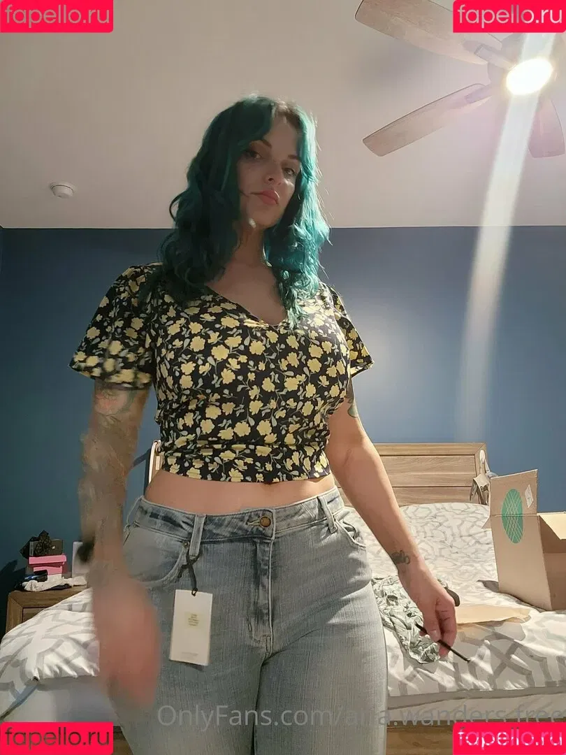aria.wanders.free Onlyfans Photo Gallery 
