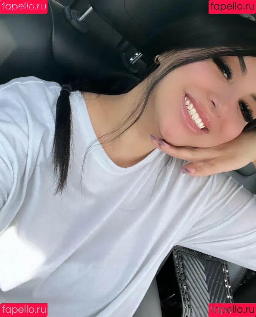 yourfutureexwifey Onlyfans Photo Gallery 