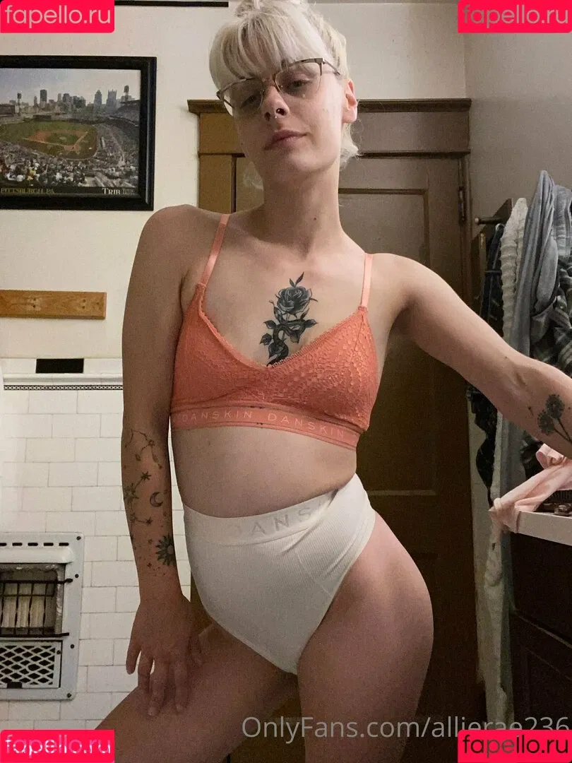 allierae236 Onlyfans Photo Gallery 