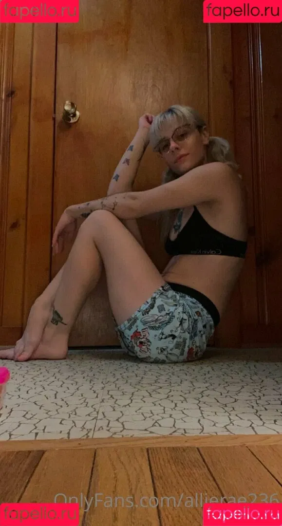 allierae236 Onlyfans Photo Gallery 