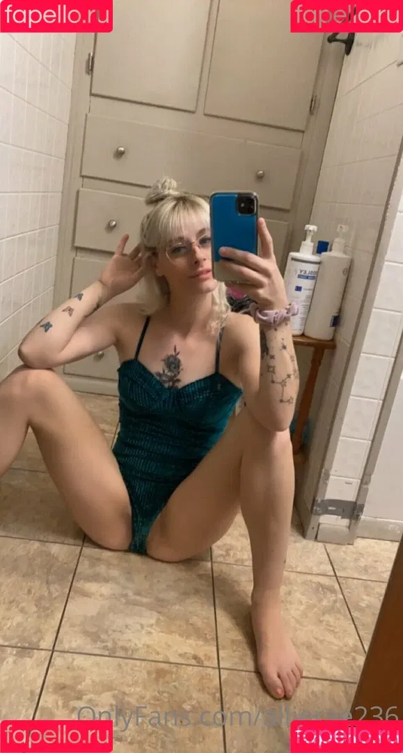 allierae236 Onlyfans Photo Gallery 
