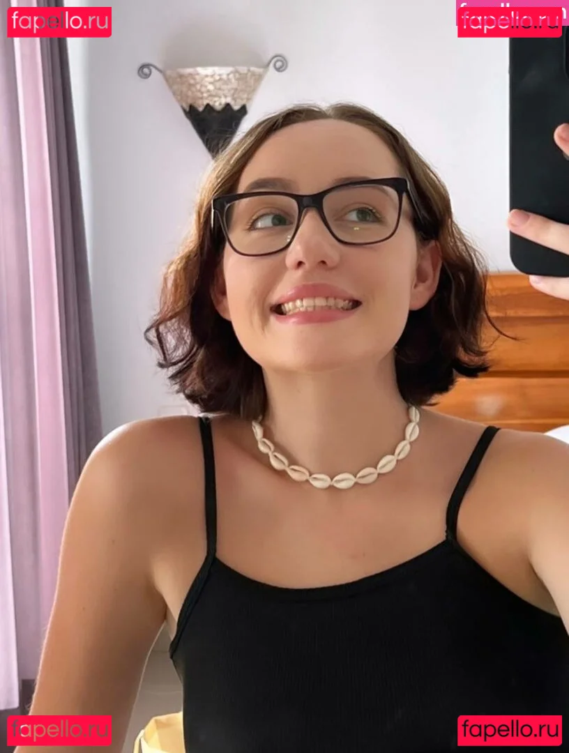 tinnysofi Onlyfans Photo Gallery 