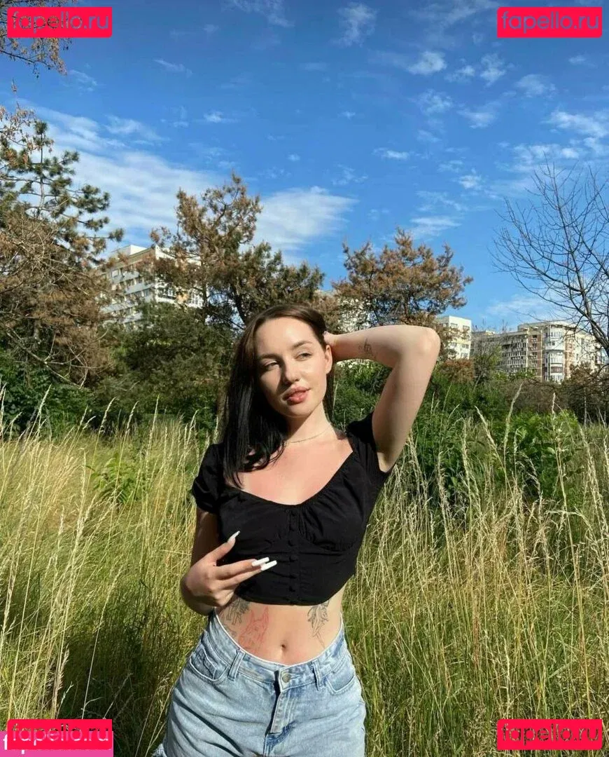 tinnysofi Onlyfans Photo Gallery 