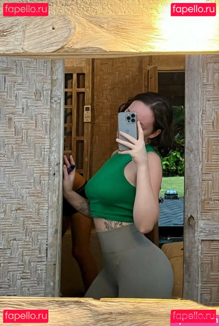 tinnysofi Onlyfans Photo Gallery 