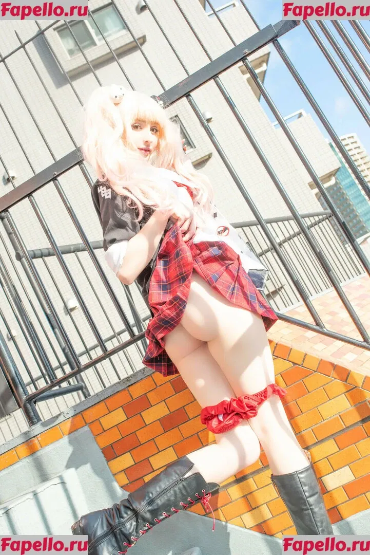 Meki Onlyfans Photo Gallery 