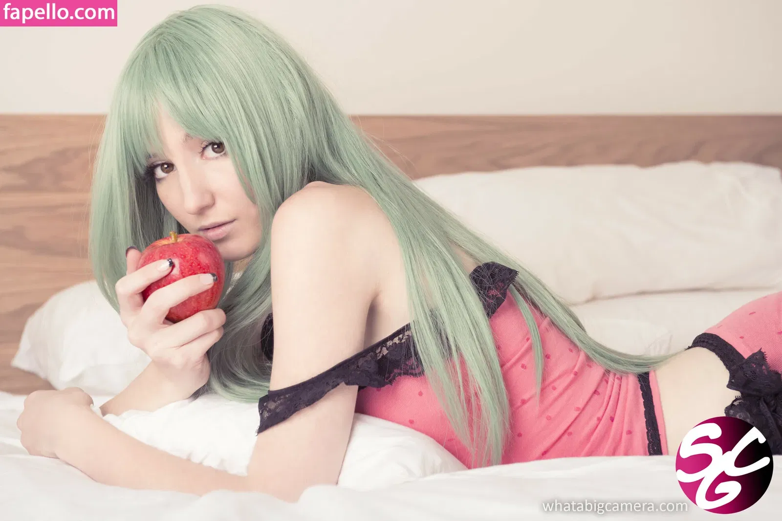 Meki Onlyfans Photo Gallery 