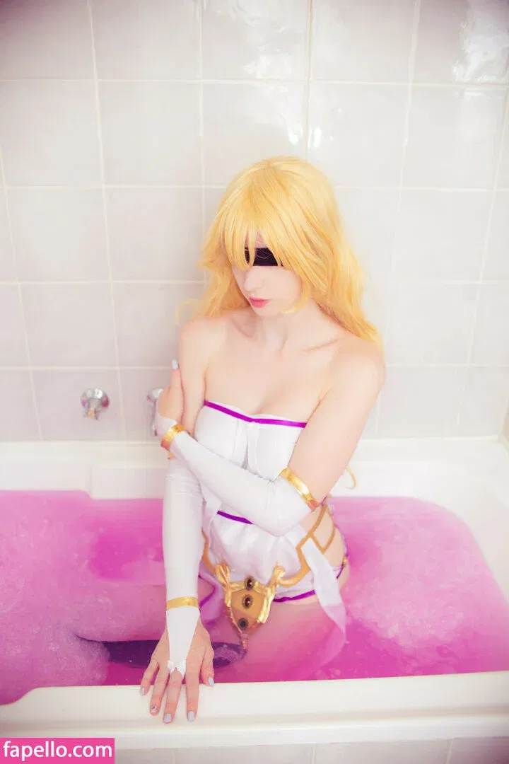 Meki Onlyfans Photo Gallery 