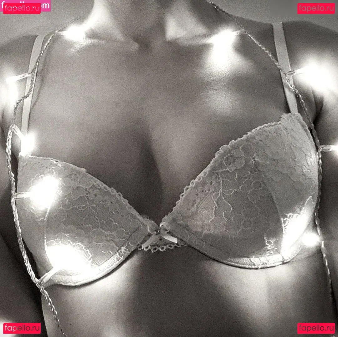 lillya_cb Onlyfans Photo Gallery 