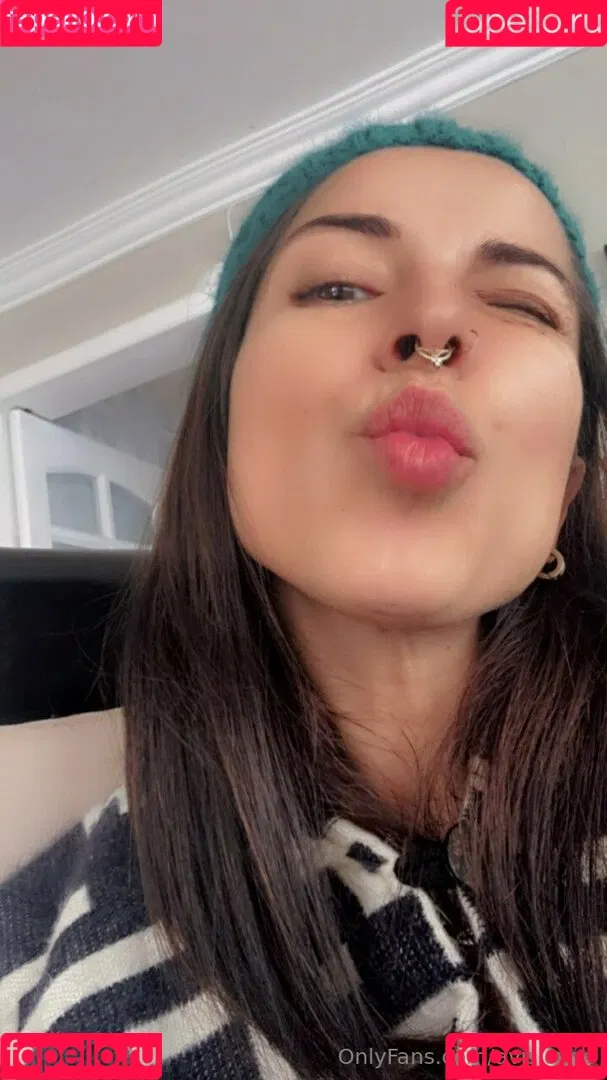avislovee Onlyfans Photo Gallery 