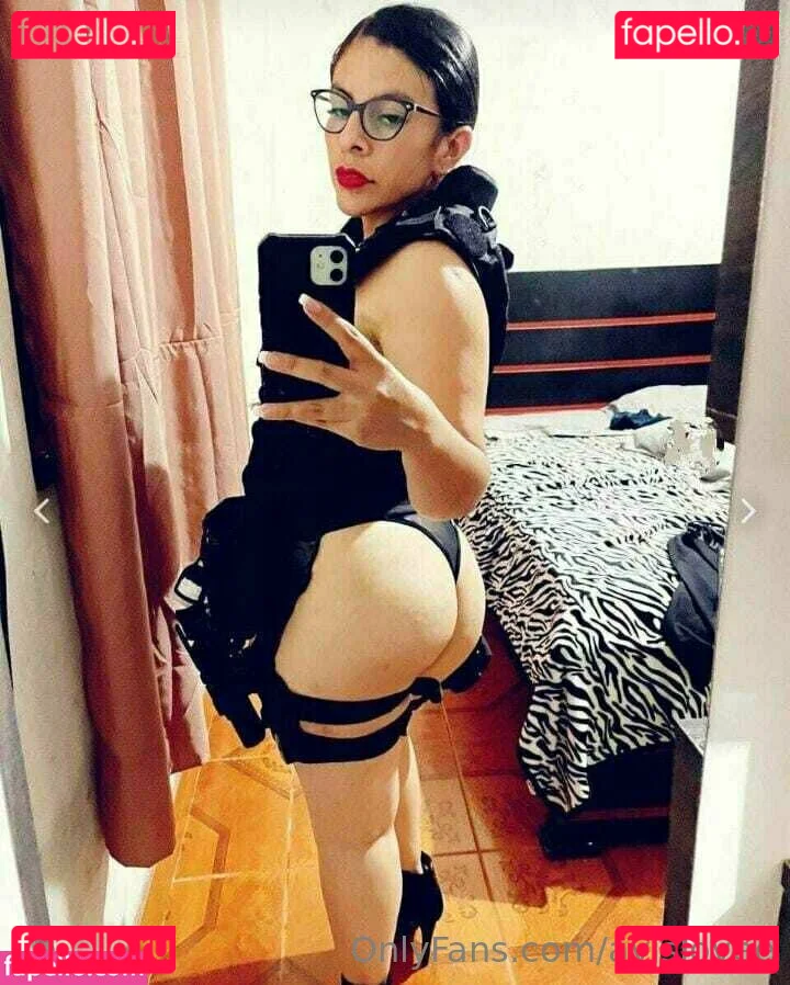 avislovee Onlyfans Photo Gallery 